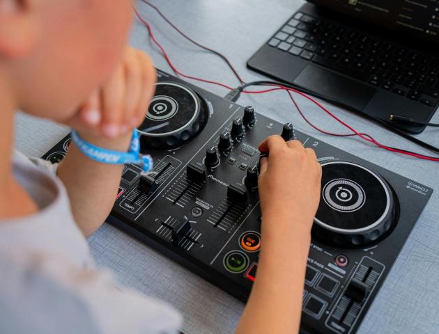 DJ & Producer - Willebroek (Sint-Jan) © YES Events