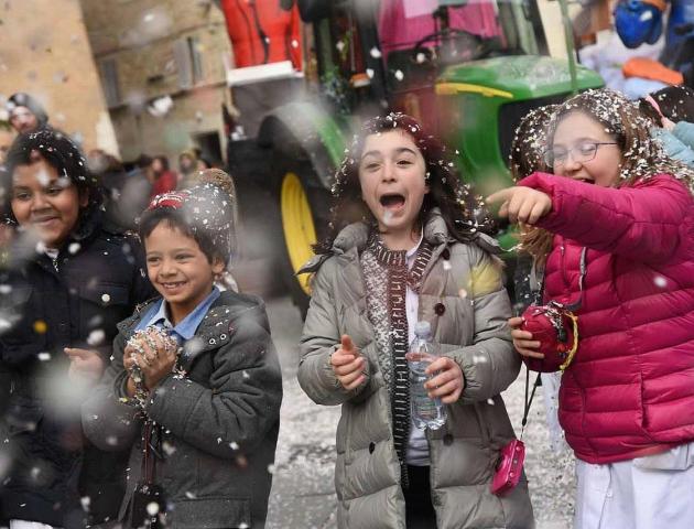 Carnavalbal met DJ Dany © Plazarama