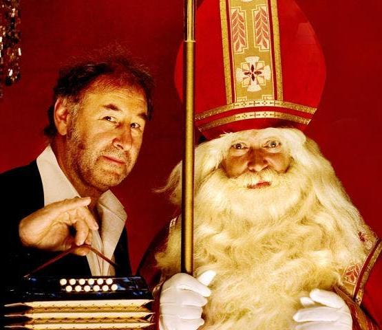 Ook de Sint steekt zijn vinger in de lucht! © Jan De Smet